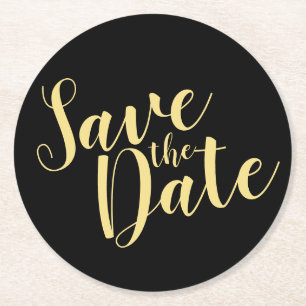 Moderne Script Black and Gold Hochzeit Sichern Sie Runder Pappuntersetzer
