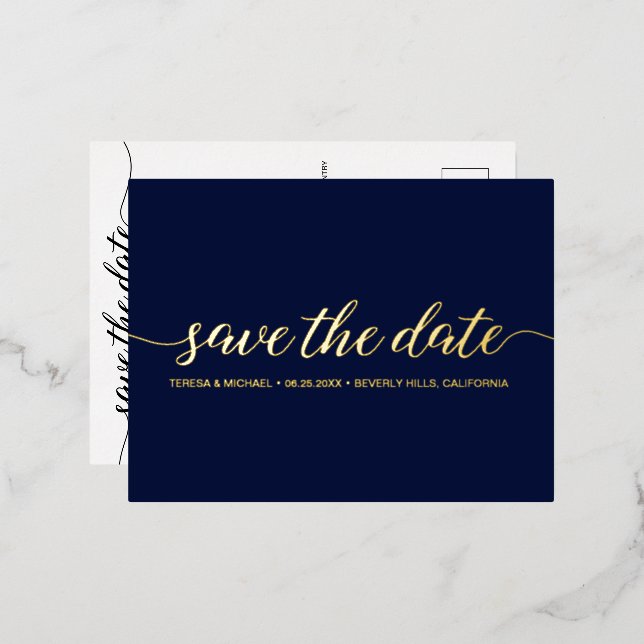Moderne Script Typografy Blue Gold Wedding Folie Einladungspostkarte (Vorderseite/Rückseite)