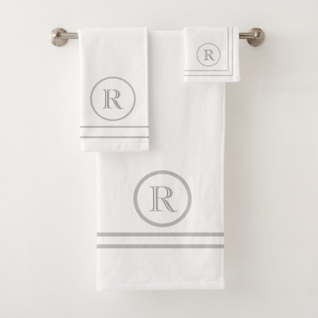 Moderne Serene Elegant Green Einziges Monogramm Badhandtuch Set (Insitu)
