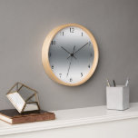 Moderne silberfarbene Trendfarben Uhr<br><div class="desc">Moderne abstrakte Farbtöne in Silber und Grau.</div>