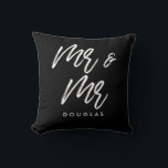 Moderne Sitte Mr. und Mr. Gay Paar Kissen<br><div class="desc">Herr und Herr Paar Kissen,  individuell mit Ihrem eigenen Namen und Ihren Lieblingsfarben.</div>