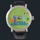 Moderne Sitzüberwachung Mitte des Jahrhunderts Armbanduhr<br><div class="desc">Diese moderne Armbanduhr aus dem Mittelalter sieht aus wie eine Szene aus einer romantischen Komödie. Das minimalistische Design der 60er Jahre besticht durch ein ansprechendes Cartoon-Paar, das einen romantischen Abend bei Zuhause genießt. Das elegante Zimmer besticht durch eine grüne Steinmauer und einen Kamin. Die Einrichtung der Zimmer umfasst einen orangefarbenen,...</div>