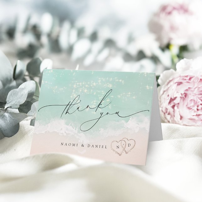 Moderne Skriptanhöre in der Hochzeit am Sandstrand Dankeskarte (Modern Script Hearts In The Sand Beach Wedding Thank You Card)