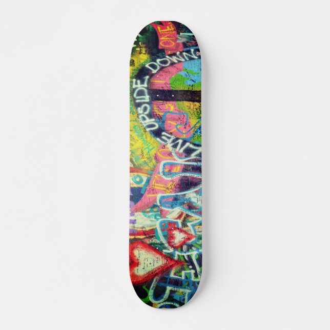 Moderne, sonnige typografische Liebe Herzstraße Ku Skateboard (Vorne)