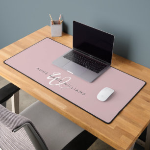 Moderne Staub-Lila Weiße Schrift Monogramm Schreibtischunterlage