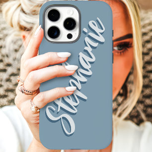 Moderne Staubblaue Minimale Schrift Name iPhone 16 Pro Max Hülle