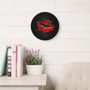 Moderne stilvolle glitzernde rote Lippen,Schwarz Große Wanduhr
