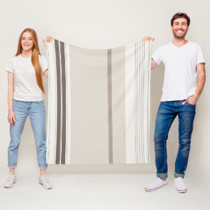 Moderne stilvolle helle dunkle Brownbeige Fleecedecke