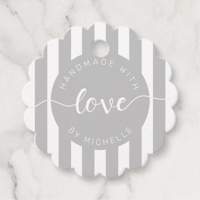 moderne Streifen handgefertigt mit Liebe Monogramm Geschenkanhänger (Vorderseite)