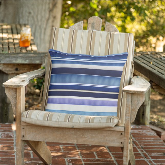 Moderne Summer Navy Blue Boat Stripes Collection Kissen (Stuhl )