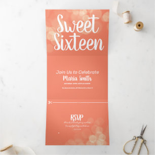 Moderne Sweet 16 Bokeh-Lichter-Fotografie Dreifach Gefaltete Einladung