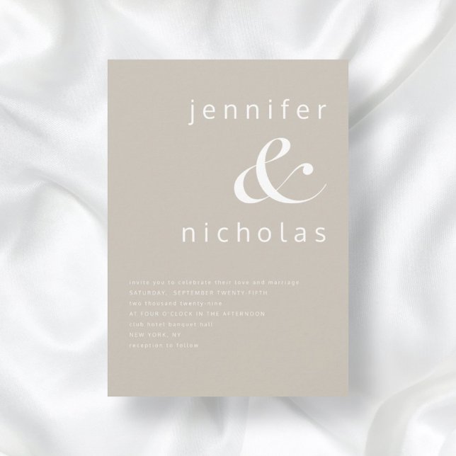 Moderne Taupe Ampersand Hochzeit Einladung (Front / Taupe Beige Simple Minimalist Typography Wedding Invitation)
