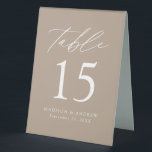 Moderne Taupe Wedding Tischnummer Tischaufsteller<br><div class="desc">Trendy, minimalistische Zeltschilder auf der Hochzeitszelt mit modernen, weißen Schriftzeichen mit "Tisch" in moderner Kalligraphie-Schrift. Das Design verfügt über einen taupe Hintergrund oder eine Farbe Ihrer Wahl. Das Design wiederholt sich auf der Rückseite. Um die Tischnummer Zeltschilder zu bestellen: Personalisieren Sie Ihre Namen, das Hochzeitsdatum und die Tischnummer. Fügen Sie...</div>