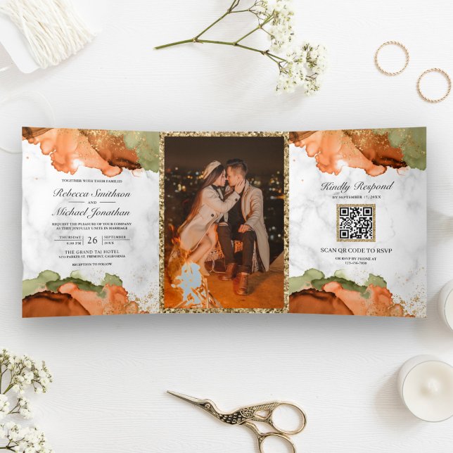 Moderne Terracotta Abstrakte Tinte QR Code Wedding Dreifach Gefaltete Einladung (Von Creator hochgeladen)
