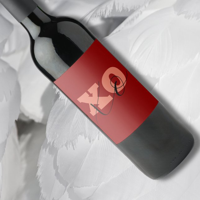 Moderne Terracotta Black XOXO Valentine Geschenket Weinetikett (Von Creator hochgeladen)