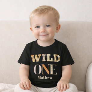 Moderne Tierprint Eine wilde Safari Erster Geburts Baby T-shirt