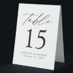 Moderne Tischnummer für Weiß und Schwarz Tischaufsteller<br><div class="desc">Trendy, minimalistische Zeltschilder auf der Hochzeitszelt mit modernem, schwarzem Schriftzeichen mit "Table" in moderner Kalligraphie-Schrift. Das Design weist einen weißen Hintergrund oder eine Farbe Ihrer Wahl auf. Das Design wiederholt sich auf der Rückseite. Um die Tischnummer Zeltschilder zu bestellen: Personalisieren Sie Ihre Namen, das Hochzeitsdatum und die Tischnummer. Fügen Sie...</div>