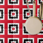 Moderne, trendige Abstrakte Rot-Schwarz-Weiß-Geome Fliese<br><div class="desc">Moderne Keramik Fliesen mit geometrischen Formen in Rot,  Schwarz und Weiß.</div>