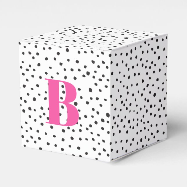 Moderne Trendy Black Polka Dot Large Pink Initial Geschenkschachtel (Vorderseite)