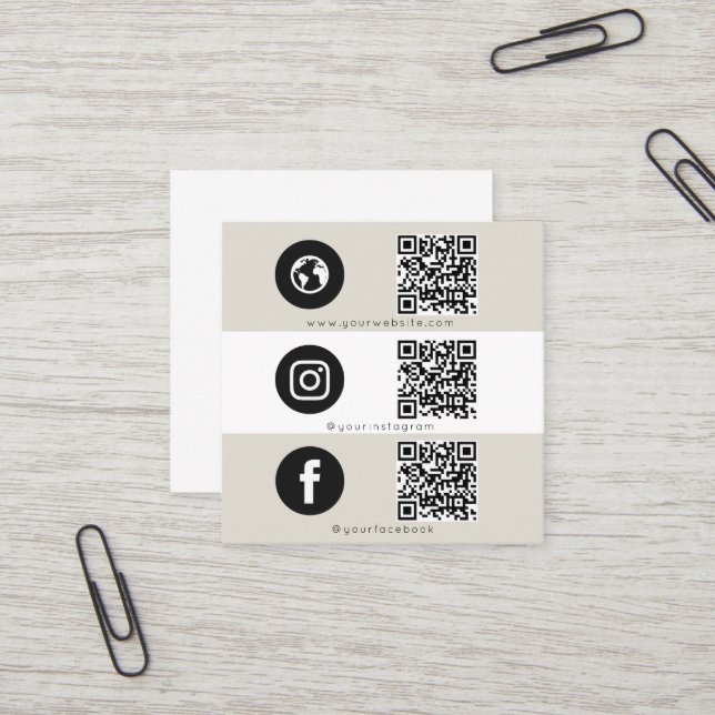 Moderne Triple Icon & QR Code Social Media Beige Quadratische Visitenkarte (Vorderseite/Rückseite Beispiel)