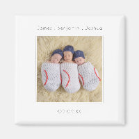 Moderne Triplets Foto Birth Ankündigung halten