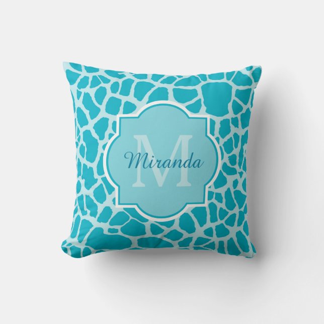 Moderne türkisfarbene Giraffe drucken Monogramm mi Kissen (Vorderseite)