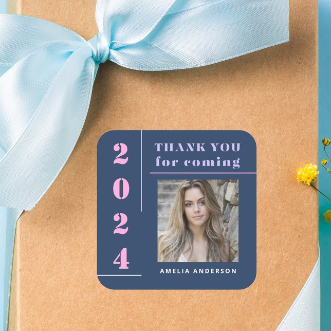 Moderne Typografie Blue Foto Abschluss Vielen Dank Quadratischer Aufkleber (Von Creator hochgeladen)