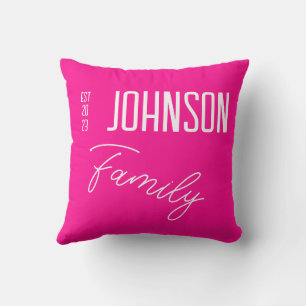 Moderne Typografie Familienname Hot Pink Kissen