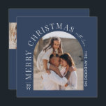 Moderne Typografie Foto Collage Blue Weihnachten<br><div class="desc">Moderne minimale Grafik abstrakte Form Foto Collage navy blauen Weihnachtskarte. Kühne auf Trend-Design. Teil einer Ferienkollektion.</div>