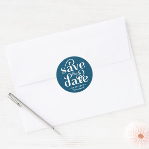 Moderne Typografie Hochzeit Save The Date Runder Aufkleber