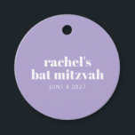 Moderne Typografie Lila Bat Mitzvah Personalisiert Geschenkanhänger<br><div class="desc">Personalisierte mutige Typografie Lavender Lila Moderne Gefälligkeitstags</div>
