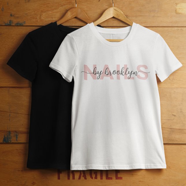 Moderne Typografie Nail Artist T-Shirt (Von Creator hochgeladen)