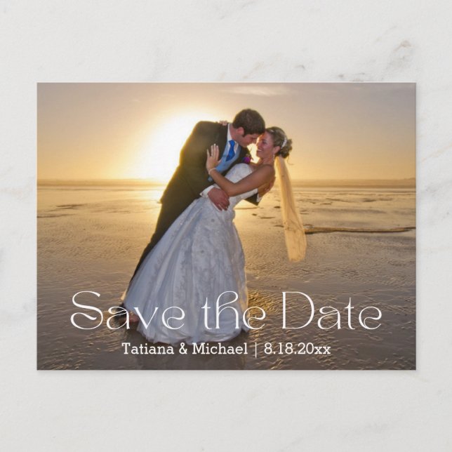 Moderne Typografie Save the Date Foto Ankündigungspostkarte (Vorderseite)