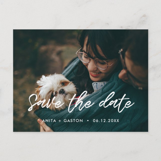 Moderne Typografie Save the Date Foto Ankündigungspostkarte (Vorderseite)