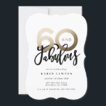 Moderne Typografie schwarz und gold 60. Geburtstag<br><div class="desc">60 Look,  sechzig und fabelhafte moderne Typografie Geburtstagseinladung. Moderner Schriftzeichen zum Trend Typografie Design. Teil einer Sammlung. Farben können individuell angepasst werden. Goldener Effekt.</div>