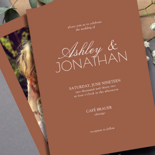 Moderne typografisch-zentrische Hochzeit des Fotos Einladung (Von Creator hochgeladen)