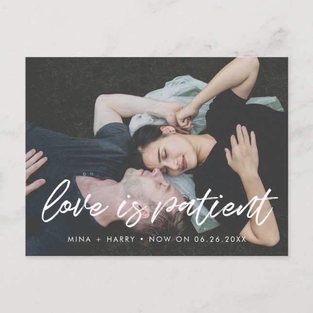 Moderne typografische Liebe: Patientenaktualisieru Postkarte (Vorderseite)