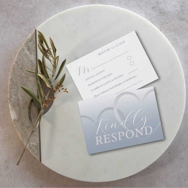 Moderne UAWG Wedding mit blauem und weißem Herzen RSVP Karte (Von Creator hochgeladen)