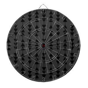 Moderne und stilvolle Black Hanging Dreiecke auf S Dartscheibe