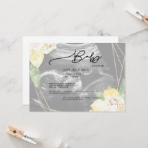 Moderne, verblichene Ultraschalldusche mit Blumenm