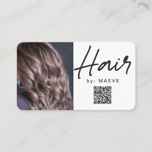 Moderne Visitenkarte für den Haarstyling mit QR-Co (Vorderseite)
