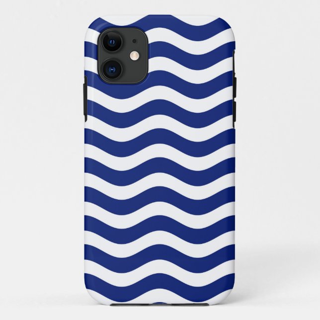 Moderne Wavy Navy Blue Stripes Dekoration Case-Mate iPhone Hülle (Rückseite)