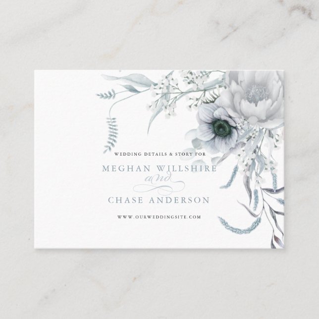 Moderne Website von Dusty Blue Floral Wedding Visitenkarte (Vorderseite)