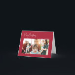 Moderne Weihnachten | Drei-Foto-Rot<br><div class="desc">Dieses moderne Weihnachtsfest | Die rote, gefaltete 3-Foto-Ferienkarte ist perfekt für Ihr minimalistisches Shabby Chic rot-weiße Urlaubsgruß. Die minimale whimsical handgeschriebene Kalligraphie ist delikat und rustikal, bleibe elegant und elegant. Sie werden feststellen, dass alles über dieses Produkt bearbeitbar ist, also fühlen Sie sich frei, Bilder oder mehr Text hinzuzufügen. Wenn...</div>