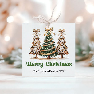 Moderne Weihnachtsgeschenke mit Leopardenmuster un Geschenkanhänger