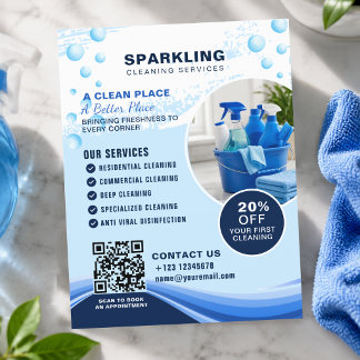 Moderne weiße blaue professionelle Reinigungsdiens Flyer