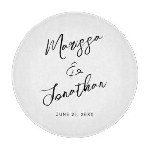 Moderne White Black Hand Letted Script Wedding Schneidebrett