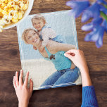 Moderne White Frame Full Foto Familie<br><div class="desc">Genießen Sie ein besonderes Familiengedächtnis oder einen besonderen Anlass mit unserem personalisierten Foto-Puzzle. Die Einrichtung ist in einem Foto gehalten, mit einem modernen, weißen Doppelrahmen. Machen Sie mit diesem lustigen Puzzle aus der Familie eine besondere Erinnerung. Perfekt als Geschenk für den Tag der Mutter, den Tag des Vaters, das Jubiläum,...</div>