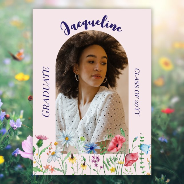 Moderne Wildblumen Abschluss 2025 Arch Foto Ankündigung (Von Creator hochgeladen)