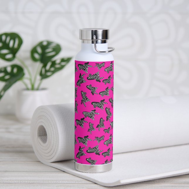 Moderne wilde rosa Zebra Trinkflasche (Yoga (gedreht))